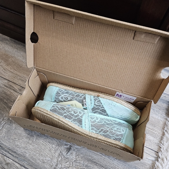 TOMS Women's Lace Slip-On Shoes - Mint Green - Picture 6 of 6